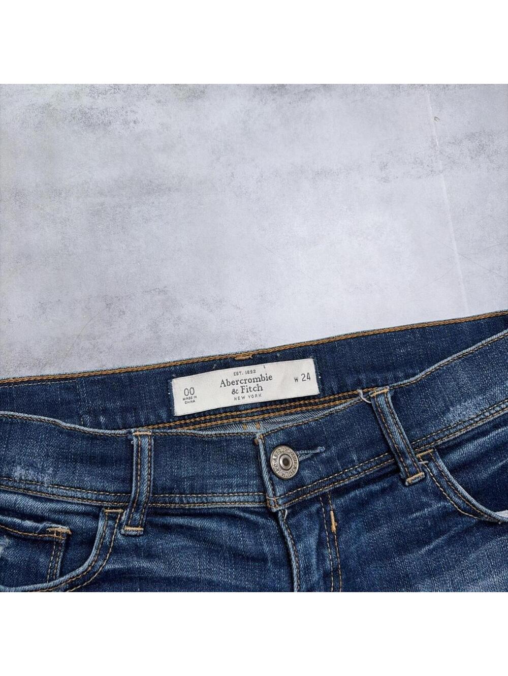 Y2K Dark Wash Abercrombie & Fitch Surf Mini Denim Shorts - Picture 5 of 7